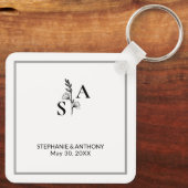 Minimalistische BW Monogram Wildflower Wedding Sleutelhanger (Achterkant)