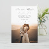 Minimalistische chic huwelijksfoto bedankkaart (Staand voorkant)