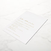 Minimalistische Chic Klassieke Script Bruiloft Wit Folie Uitnodiging (Gedraaid)