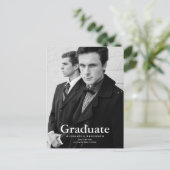 Minimalistische Classic Zwart-wit Foto Afstuderen Aankondigingskaart (Staand voorkant)