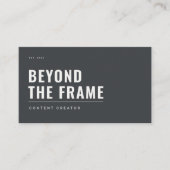 Minimalistische Content Creator Card | Forge Cream Visitekaartje (Voorkant)
