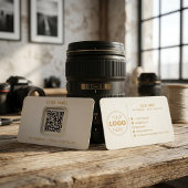 Minimalistische Crème Gouden QR Code Fotograaf Visitekaartje