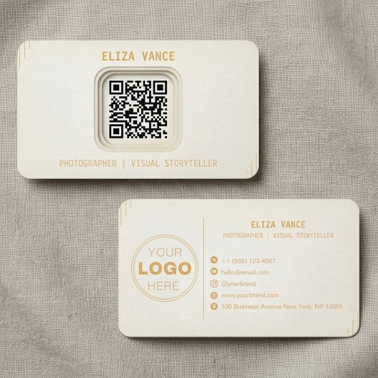 Minimalistische Crème Gouden QR Code Fotograaf Visitekaartje