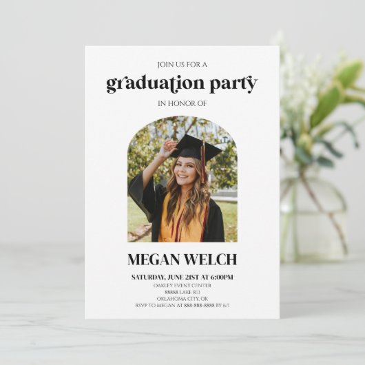 Minimalistische Custom Photo Arch Graduation Party Kaart (Staand voorkant)