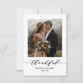Minimalistische dankbare script bruiloft bedankkaart (Voorkant)