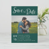 Minimalistische donkergroene en witte fototrouwdag save the date (Staand voorkant)