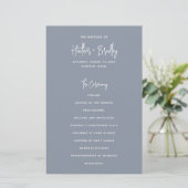 Minimalistische Dusty Blue Modern Wedding Program (Staand voorkant)
