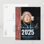 Minimalistische eenvoudige Peace out 2025 Nieuwjaa Briefkaart (Voorkant / Achterkant)