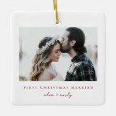 Minimalistische eerste kerst getrouwd foto keramisch ornament (Voorkant)