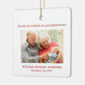 Minimalistische eerste Kerstmis als grootouders Fo Keramisch Ornament (Links)