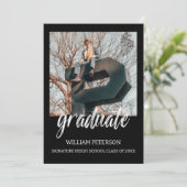 Minimalistische eindefoto afstudeeraankondiging kaart (Staand voorkant)