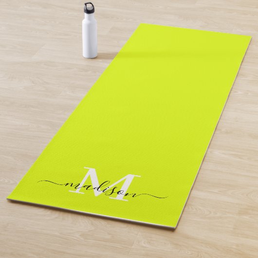 Minimalistische elegante Chartreuse geel monogram Yogamat (In situ)