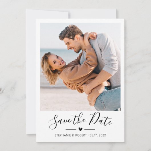Minimalistische Elegante Hart Script Foto Bruiloft Save The Date (Voorkant)