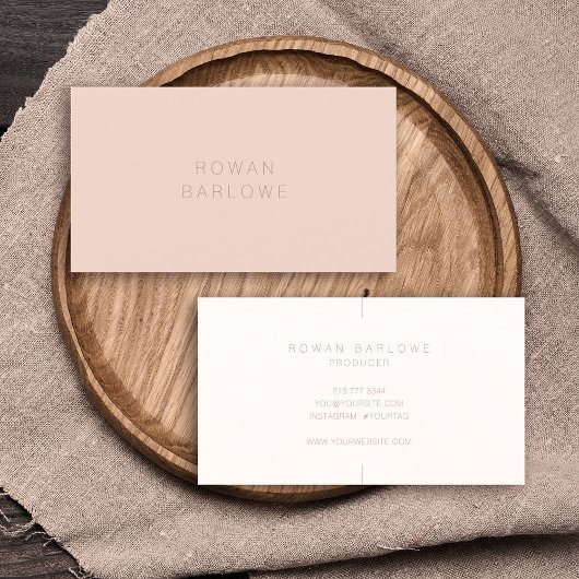 Minimalistische elegante stijlvolle ingetogen typo visitekaartje