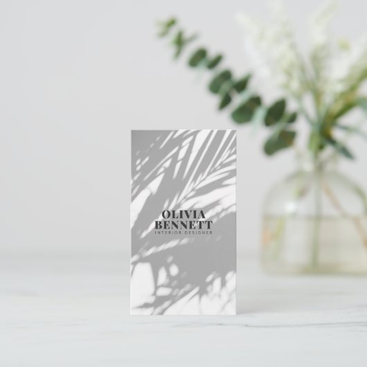 Minimalistische elegante witte moderne interieuron visitekaartje (Staand voorkant)