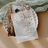 Minimalistische Elegante zwarte moderne script bru Vellum Uitnodigingen