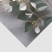 Minimalistische eucalyptustak op marmer tissuepapier (Detail)