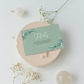 Minimalistische eucalyptustakken op salie groen kaart