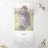 Minimalistische Faded-fotoweddenschap op het Tri-F Drieluik Uitnodiging (Binnen)