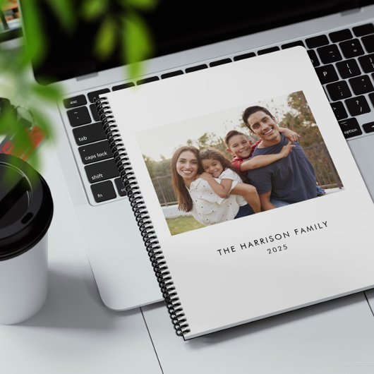 Minimalistische familienaam en foto planner