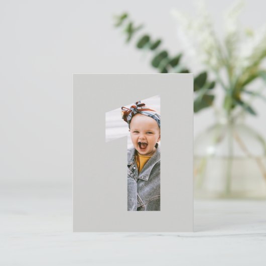 Minimalistische foto 1e verjaardag CUSTOM KLEUR Ee Uitnodiging Briefkaart (Staand voorkant)