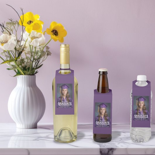 Minimalistische foto 8e klas Afstuderen Aankondigi Flessenhanger