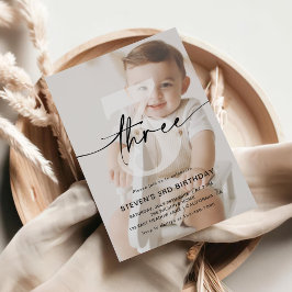 Minimalistische foto drie 3e verjaardag kaart