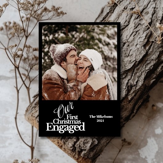 Minimalistische foto Elegant eerste kerst verloofd Feestdagenkaart