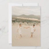 Minimalistische foto met de hand geschreven save the date (Achterkant)