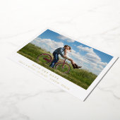 Minimalistische foto Moderne bruiloft Save the Dat Folie Uitnodiging (Gedraaid)