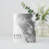 Minimalistische foto Overlay Modern Wedding RSVP Briefkaart (Staand voorkant)