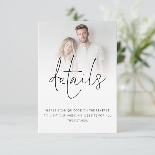 Minimalistische foto overlay QR-code bruiloft deta Informatiekaartje (Staand voorkant)