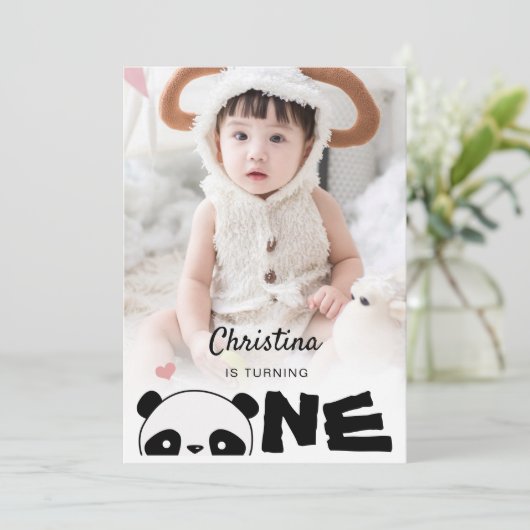 Minimalistische foto Schattige Panda eerste verjaa Kaart (Staand voorkant)