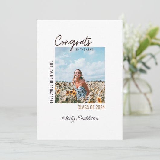 Minimalistische foto Wit Afstuderen Aankondiging (Staand voorkant)