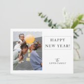 Minimalistische foto Wit Gelukkig Nieuwjaar Feestdagenkaart (Staand voorkant)
