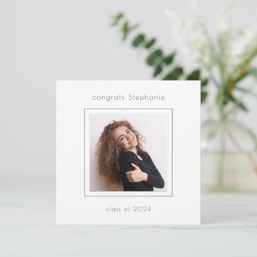 Minimalistische fotoklasse van 2024 Afstuderen Aankondiging (Staand voorkant)