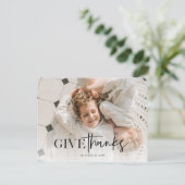 Minimalistische “Geef Dank” Familie Foto Briefkaart (Staand voorkant)