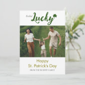 Minimalistische geluks shamrock st. Patrick's Day  Feestdagenkaart (Staand voorkant)