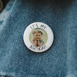 Minimalistische genderneutraal Het is mijn verjaar Ronde Button 5,7 Cm<br><div class="desc">Vier de speciale dag van je kleintje met onze minimalistische genderneutrale knop voor mijn verjaardag, ontworpen voor kinderen van alle leeftijden. Dit product is ideaal voor verjaardagen in elk seizoen - lente, zomer, herfst of winter - met een strak, modern zwart-wit ontwerp met een vleugje boho-eigenzinnigheid. De eenvoudige maar rustieke...</div>