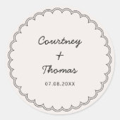 Minimalistische geschulpte rand trouwlabel ronde sticker (Voorkant)