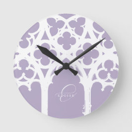 Minimalistische gotische raamkalligrafie lavendel ronde klok