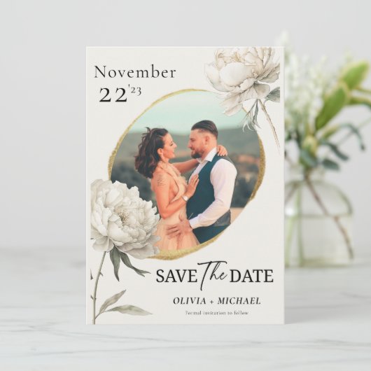 Minimalistische gouden pioenenfoto Save the Date (Staand voorkant)