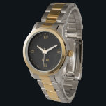 Minimalistische gouden Romeinse cijfers Monogram Horloge<br><div class="desc">Het is elegant,  glad en minimalistisch,  met Romeinse cijfers en een aanpasbaar monogram op een zwarte achtergrond.</div>