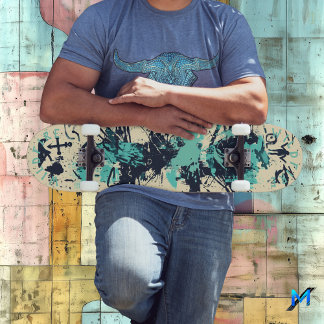 Minimalistische graffiti met oceanische tinten en persoonlijk skateboard