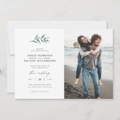 Minimalistische Groene Waterverf Tak Wedding Foto Kaart (Voorkant)