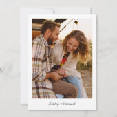 Minimalistische handgeschreven 2 foto bruiloft kaart (Achterkant)