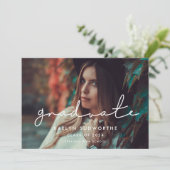 Minimalistische handgeschreven Afstuderen foto Aan Aankondiging (Staand voorkant)