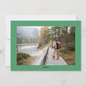 Minimalistische handgeschreven groene multi-foto v feestdagenkaart (Achterkant)