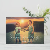 Minimalistische handgeschreven seizoensgroeten Fot Feestdagenkaart (Staand voorkant)