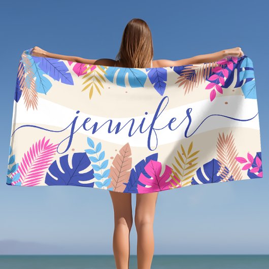 Minimalistische, heldere tropische bladeren met aa strandlaken